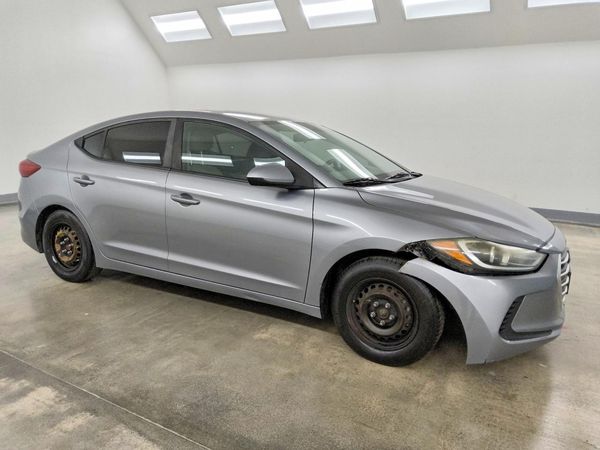 2017 HYUNDAI ELANTRA SE Base — Passenger 3/4