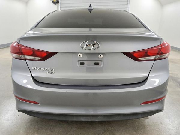 2017 HYUNDAI ELANTRA SE Base — DIRR