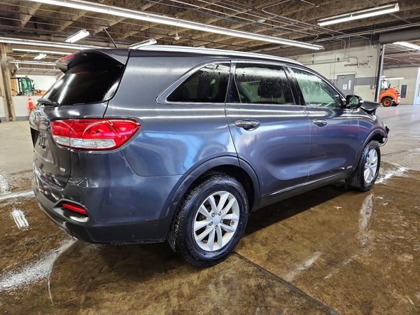 2017 KIA SORENTO L, LX — PSRA