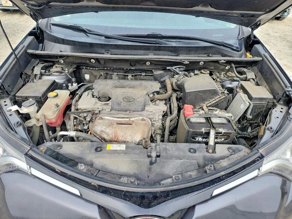 2018 TOYOTA RAV4 Adventure/XLE — Engine bay