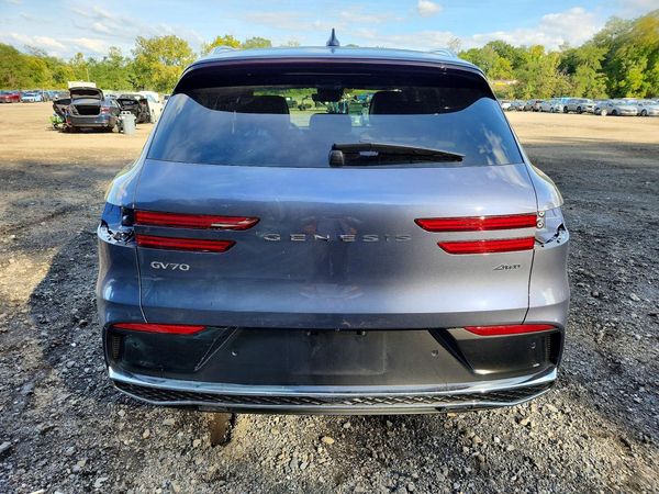 2026 GENESIS GV70 2.5T Advanced — DIRR