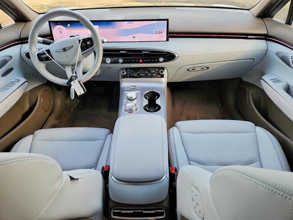 2026 GENESIS GV70 2.5T Advanced — CKPT