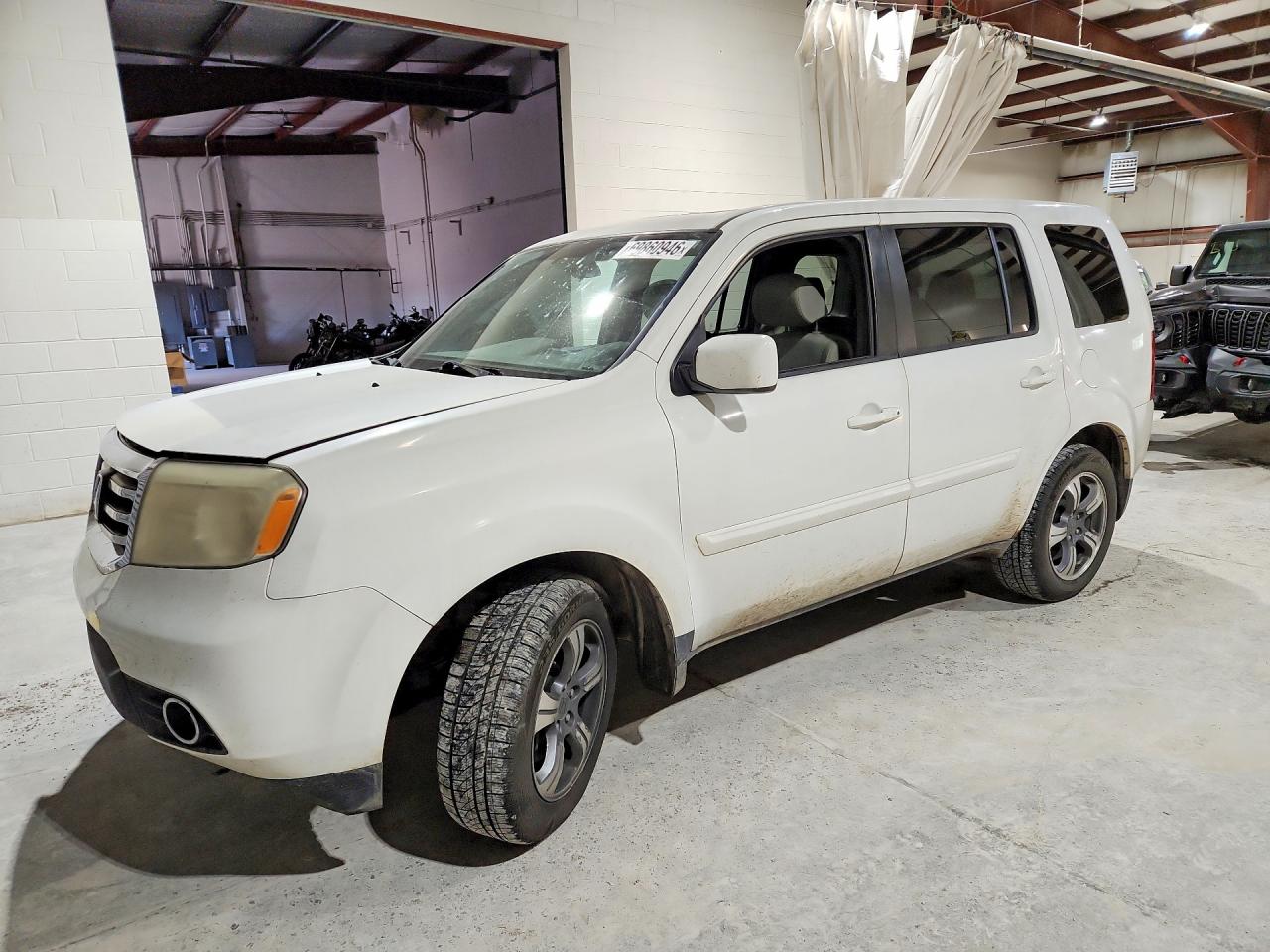 2015 HONDA PILOT SE — Front 3/4
