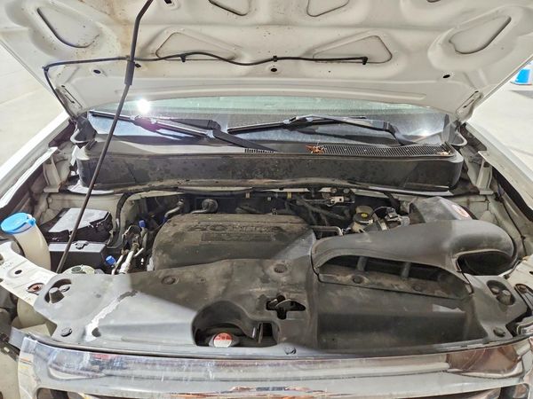 2015 HONDA PILOT SE — Engine bay