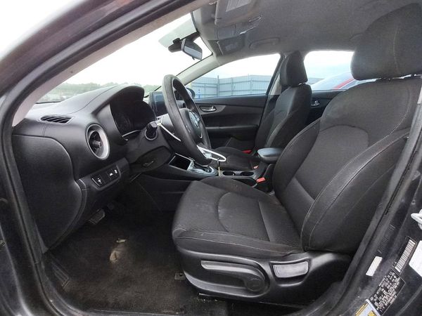 2021 KIA FORTE FE, LXS — DENT