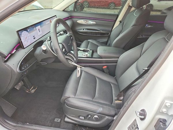 2026 GENESIS GV70 — DENT