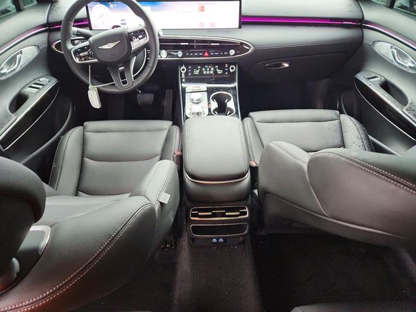 2026 GENESIS GV70 — CKPT