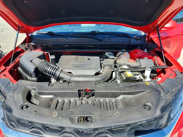 2023 CHEVROLET BLAZER 2LT — Engine bay