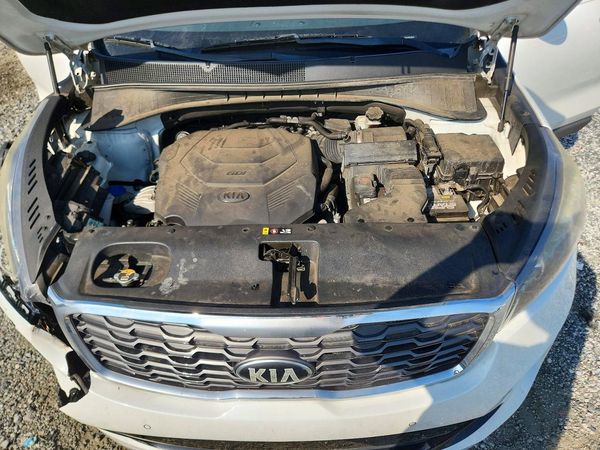 2019 KIA SORENTO EX, EX Sport — Engine bay