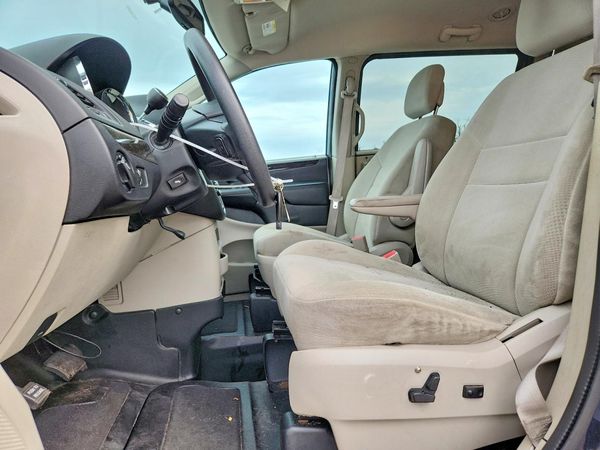2013 DODGE GRAND CARAVAN SXT — DENT