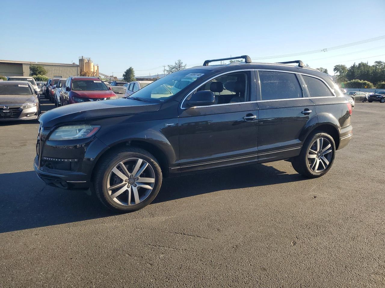 2014 AUDI Q7 Premium Plus — Front 3/4