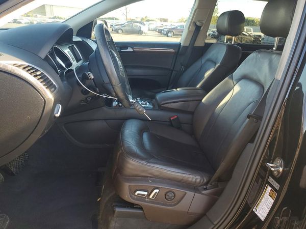 2014 AUDI Q7 Premium Plus — DENT