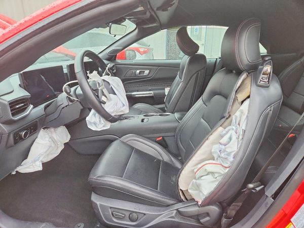 2026 FORD MUSTANG I4 — DENT