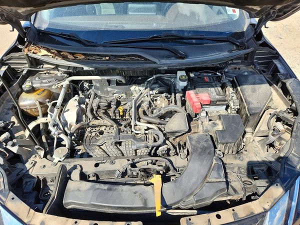 2021 NISSAN ROGUE S — Engine bay