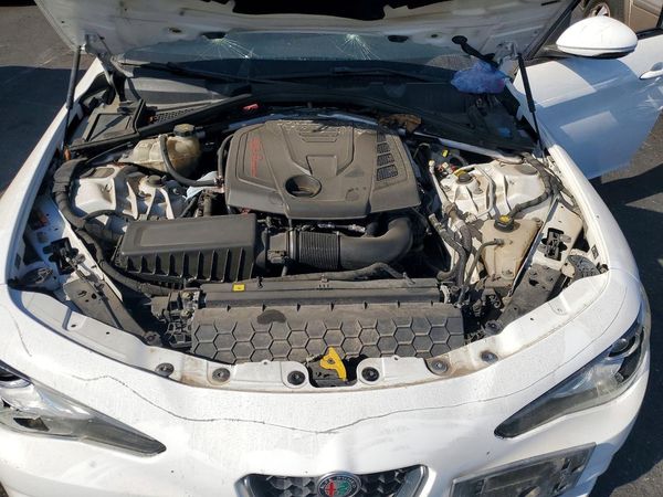 2018 ALFA ROMEO GIULIA TI RWD — Engine bay