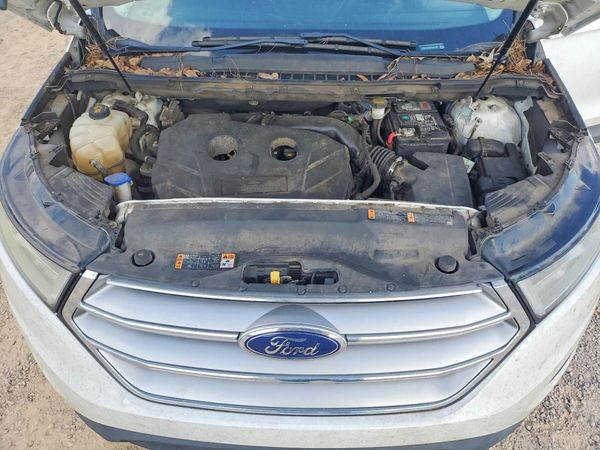 2018 FORD EDGE SE — Engine bay