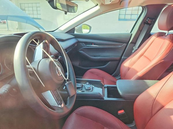 2025 MAZDA 3 Preferred Package — DENT
