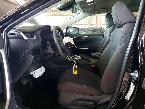 2025 TOYOTA RAV4 — DENT