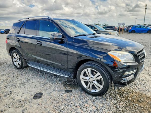 2015 MERCEDES-BENZ ML — Passenger 3/4