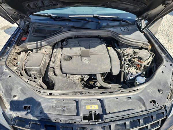2015 MERCEDES-BENZ ML — Engine bay