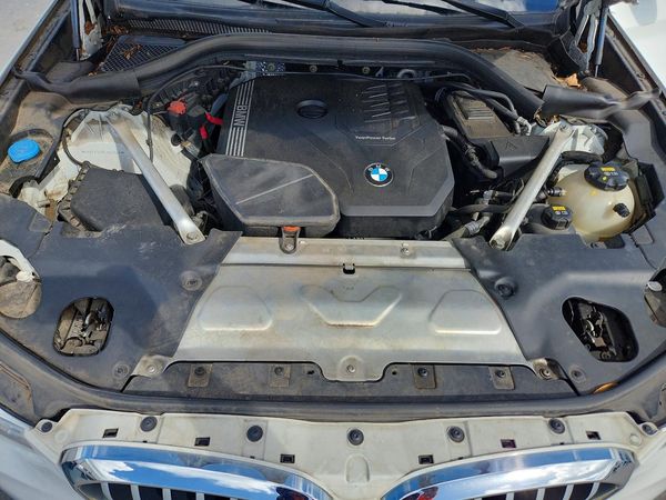 2020 BMW X3 sDrive30i — Engine bay