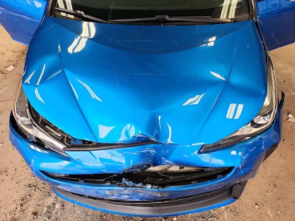 2019 TOYOTA PRIUS L/LE/XLE/LTD. — Engine bay