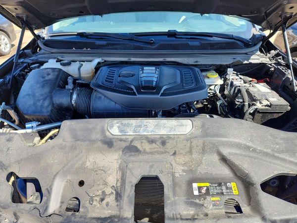 2024 JEEP WAGONEER — Engine bay