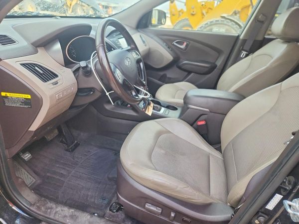 2015 HYUNDAI TUCSON GLS (Middle) — DENT