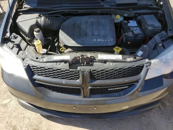 2012 DODGE CARAVAN R/T — Engine bay