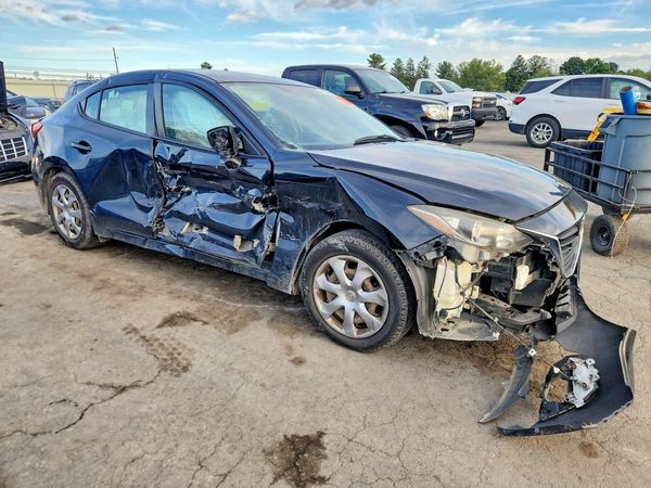 2014 MAZDA 3 Sport/GX — Passenger 3/4