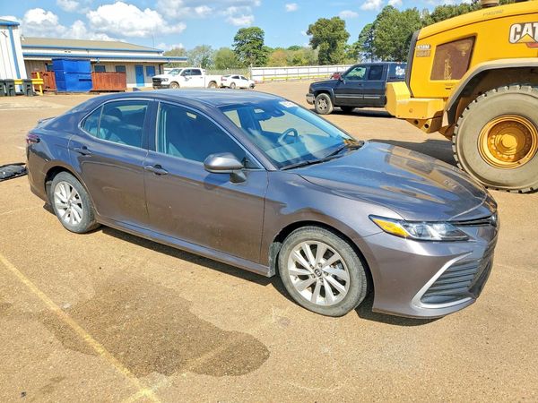2023 TOYOTA CAMRY LE — Passenger 3/4