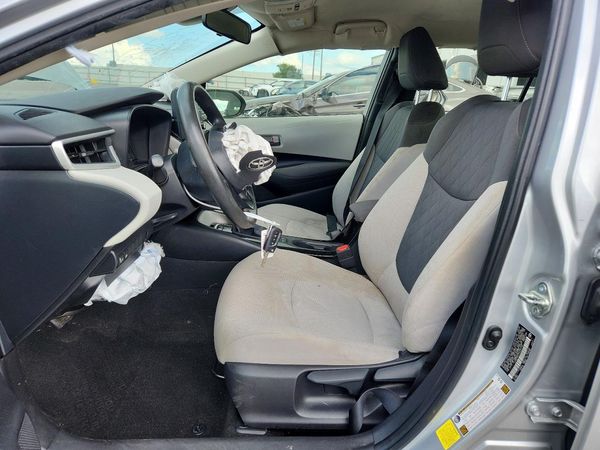 2022 TOYOTA COROLLA LE — DENT