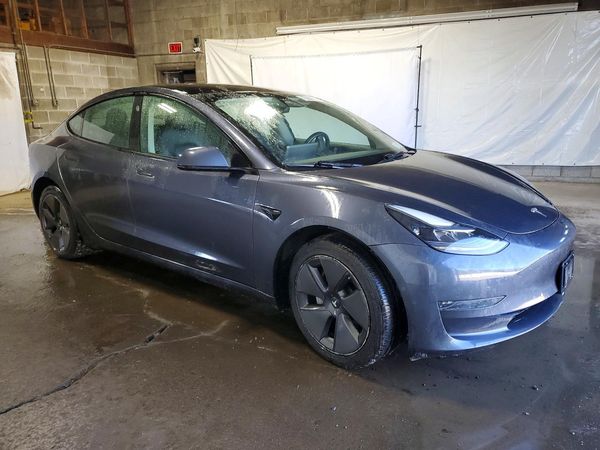 2022 TESLA MODEL 3 — Passenger 3/4