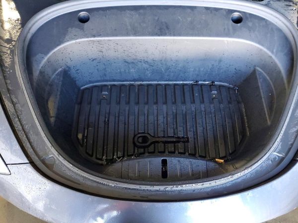2022 TESLA MODEL 3 — Engine bay