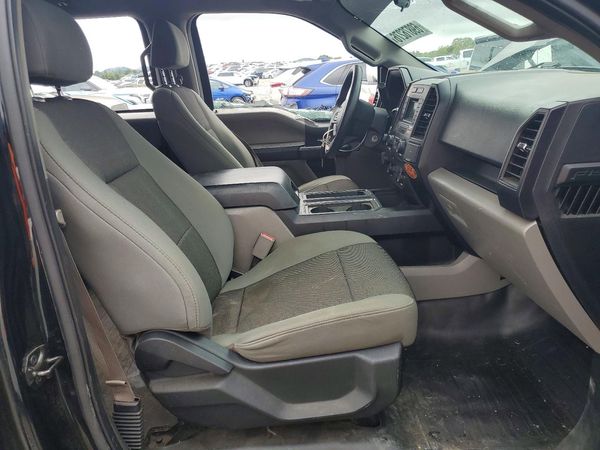 2017 FORD F150 SuperCrew — DENT