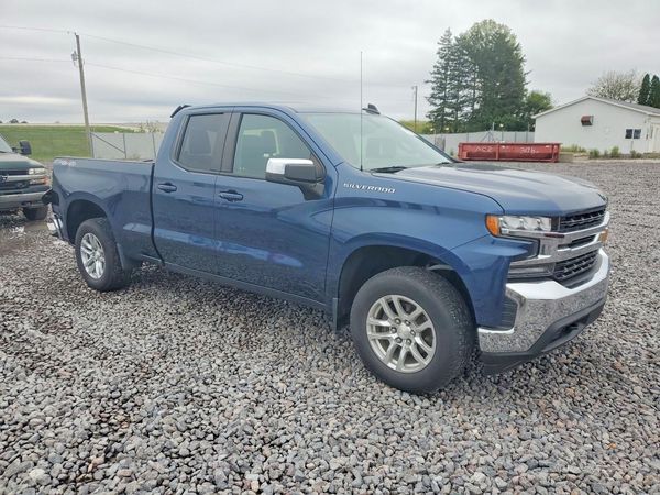 2019 CHEVROLET SILVERADO LT — Passenger 3/4