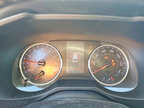 2021 TOYOTA RAV4 XLE Premium — ODOM