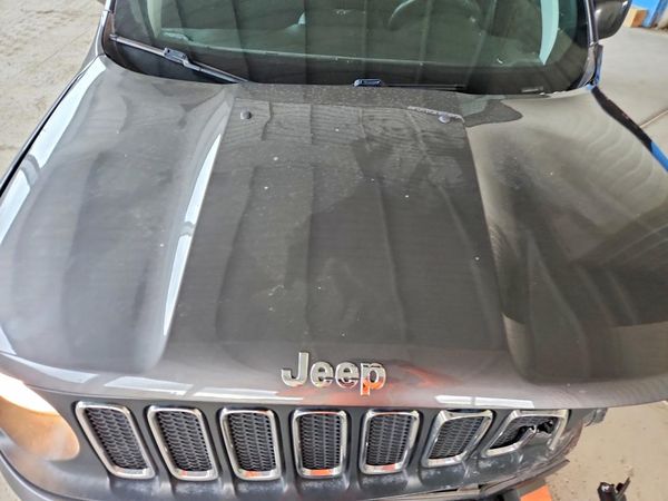 2018 JEEP RENEGADE — Engine bay