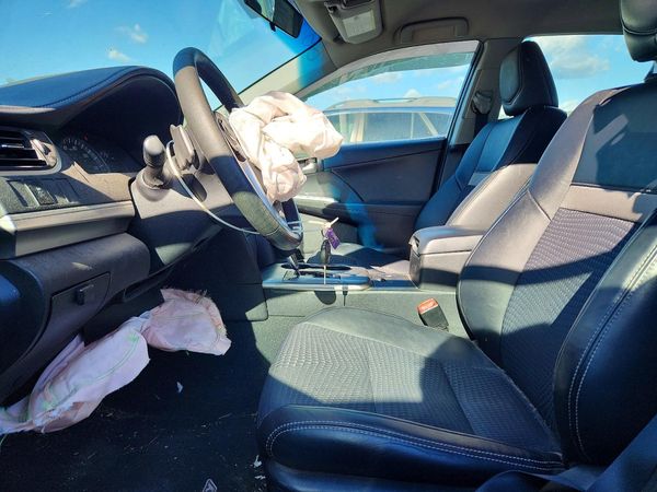 2013 TOYOTA CAMRY — DENT