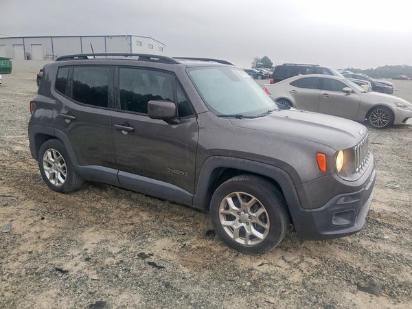 2018 JEEP RENEGADE — Passenger 3/4