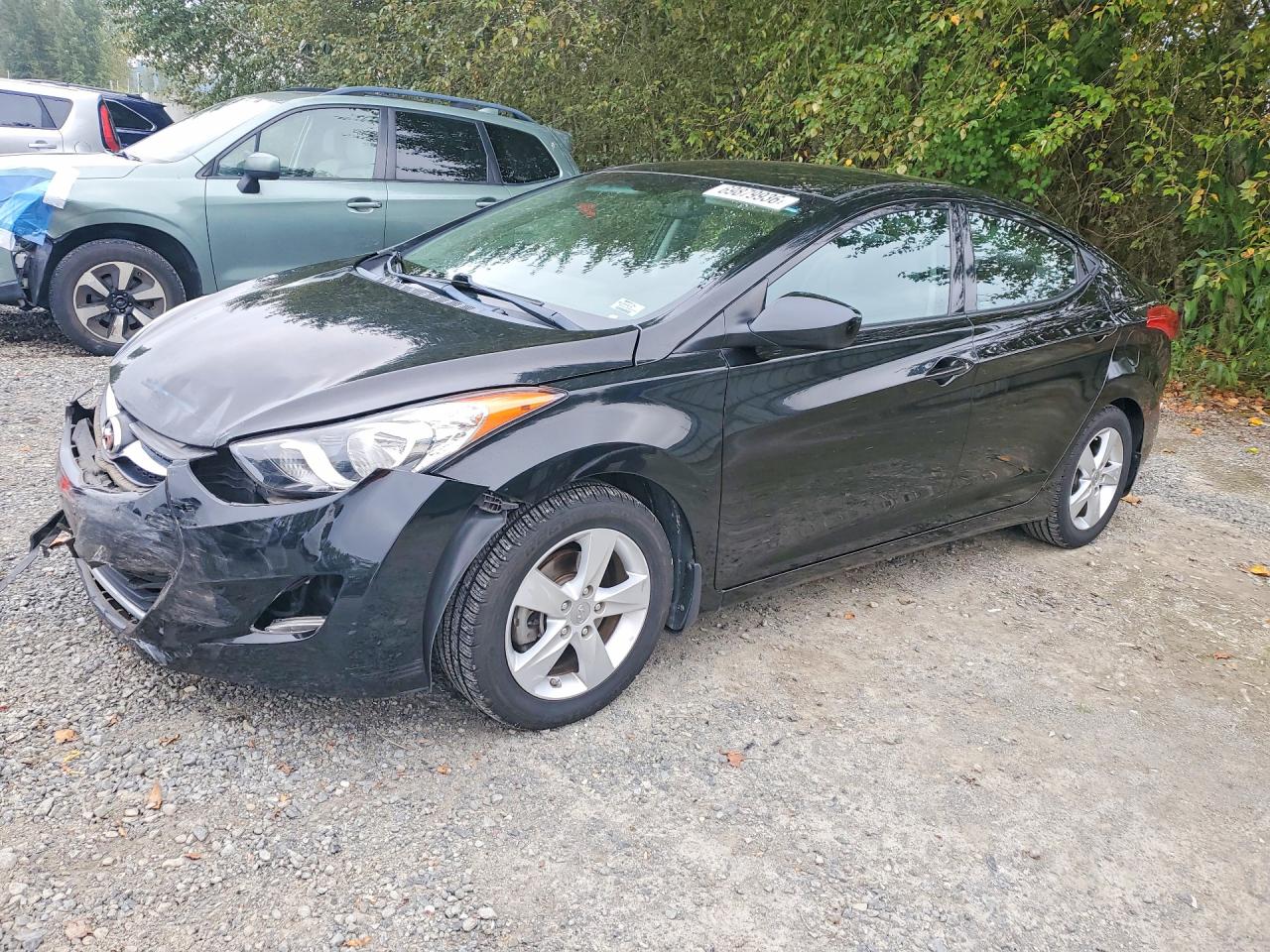 2013 HYUNDAI ELANTRA — Front 3/4