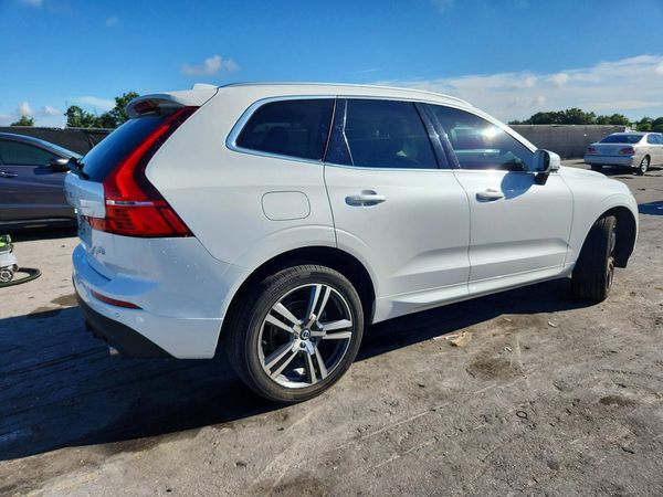 2021 VOLVO XC60 Momentum — PSRA