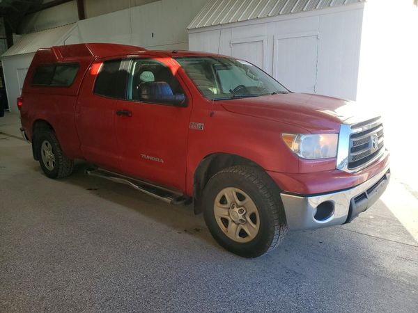 2012 TOYOTA TUNDRA SR5 — Passenger 3/4