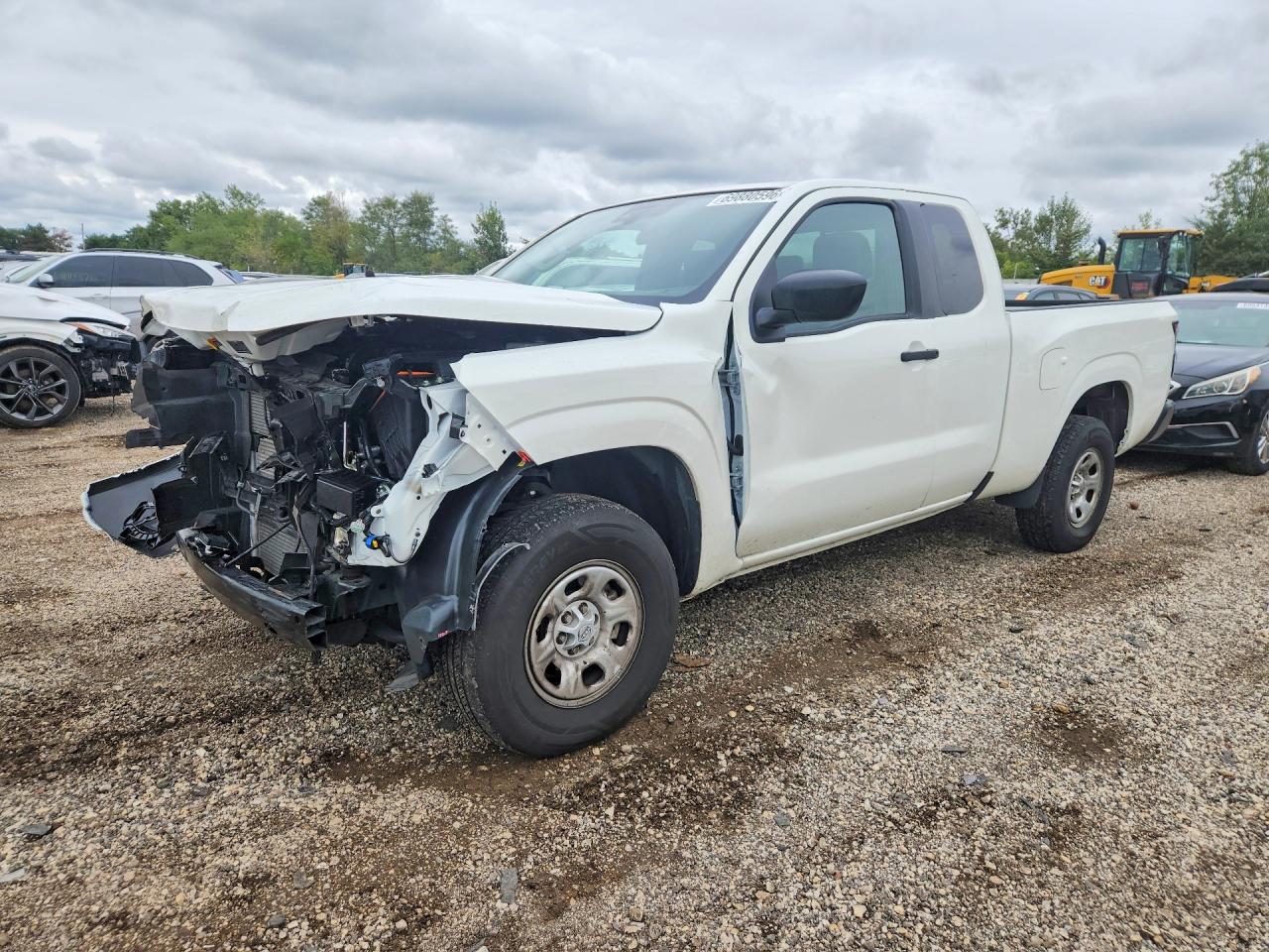 2026 NISSAN FRONTIER — Front 3/4
