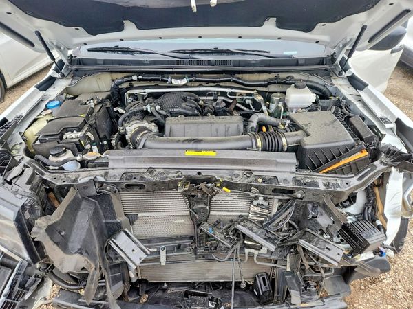 2026 NISSAN FRONTIER — Engine bay