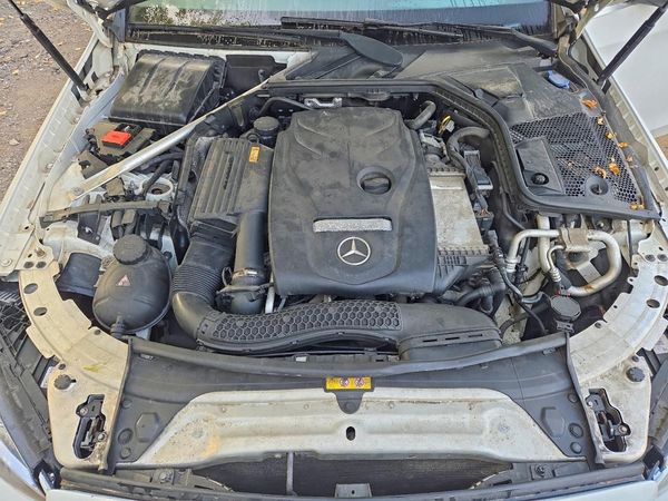 2017 MERCEDES-BENZ C — Engine bay