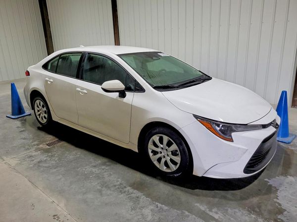 2025 TOYOTA COROLLA LE — Passenger 3/4