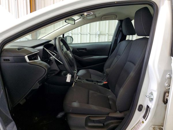 2025 TOYOTA COROLLA LE — DENT