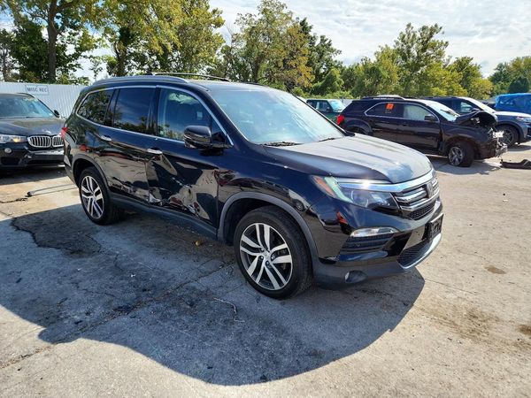 2017 HONDA PILOT TOURING — Passenger 3/4
