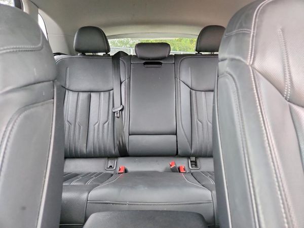 2019 AUDI E-TRON e-tron quattro Prestige — SUVN